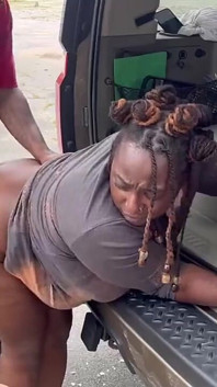 J’ai reçu un creampie dans le tronc par cette grosse bite noire