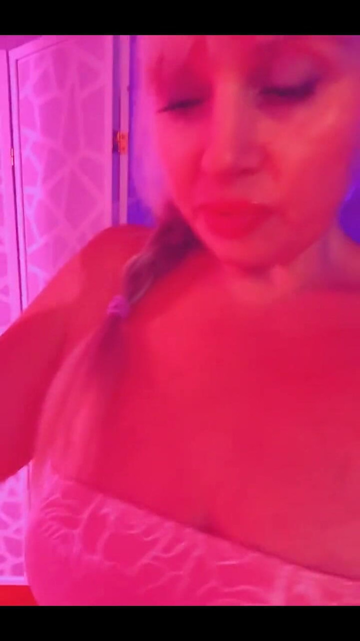 PaintedRose: Tgif - ringrazio la dea nei fondi È dominazione femminile venerdì