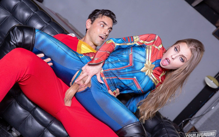 Cosplayground: Britney Amber a Ryan Driller přinesou dva kapitány zázraků dohromady...