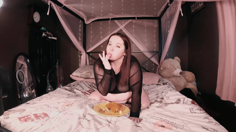 SexyNEBBW: Plumping up with tacos and burping