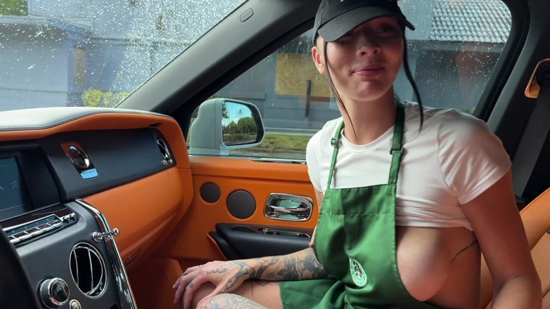 Teddy Tarantino: Horny Tattooed Barista Eats Teddy Tarantino's Cock in the Car...
