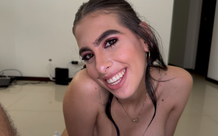 Max Cartel: Ciężarna dziewczyna Alicia Trece jest bardzo napalona