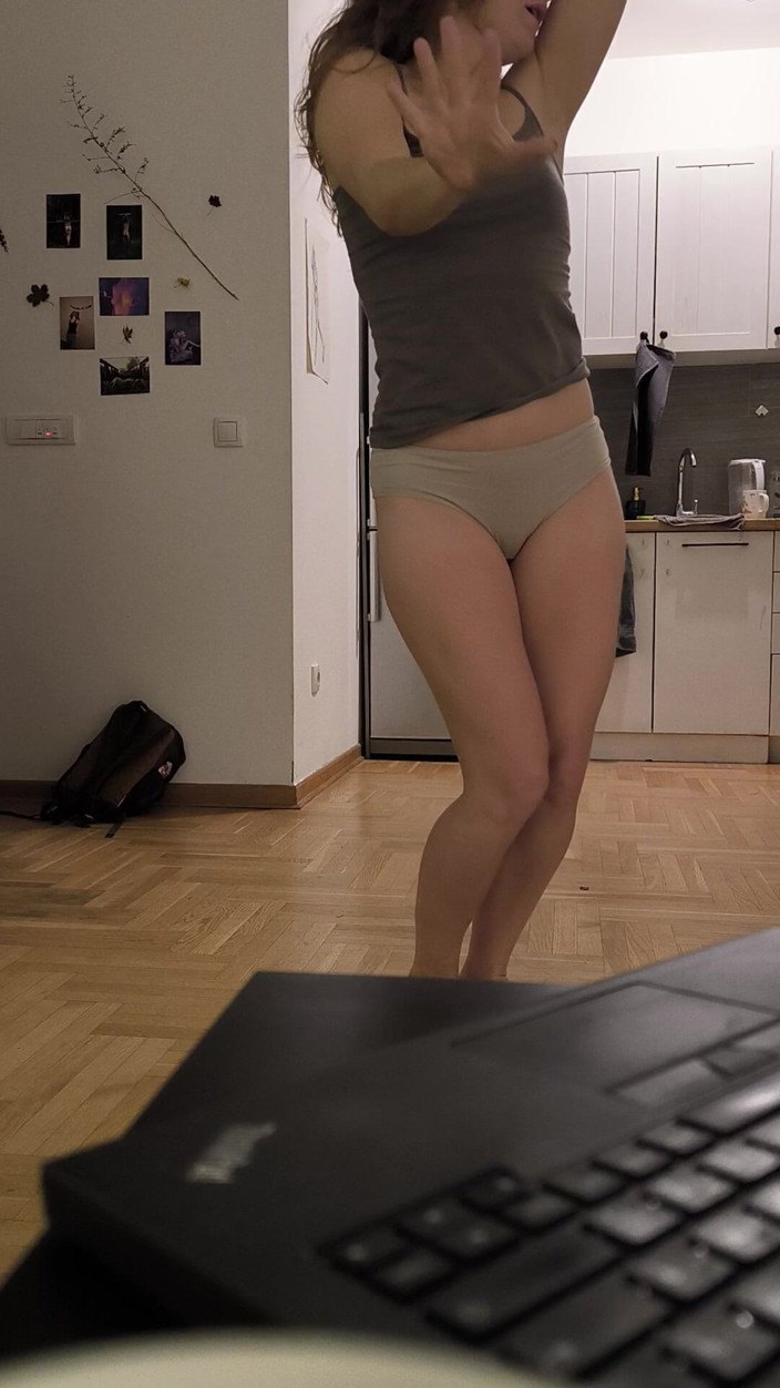 FenekManul: Home Princess Is Alone. She Dances