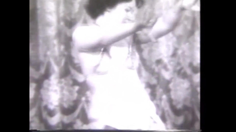 The Unforgettable: Femeia dansează în teatru