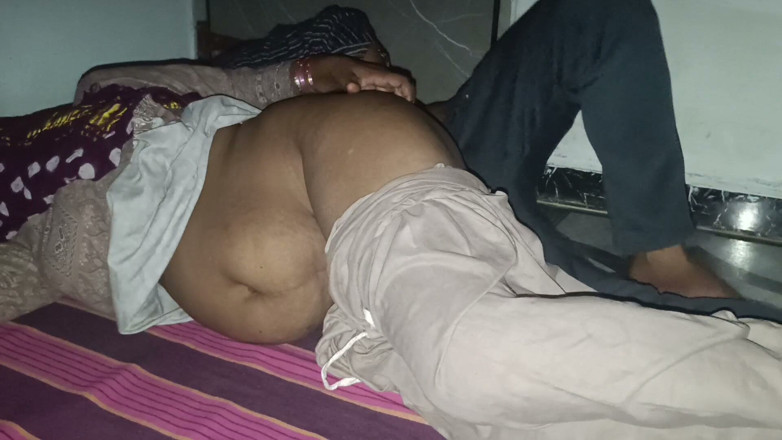 Bhabhi UP: Üvey annemi aramak çok fazlaydı