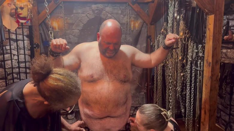 blackberrymilf: Lanisterbear Gets Put Back Into Ball Buster Part 2