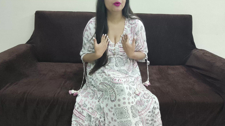 Saarabhabhi6: Cambia vestiti di fronte al cognato che sta guardando il...