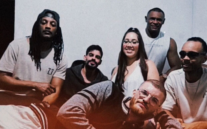 Clarkes Boutaine: Weelderige Barbara Carmona gangbang