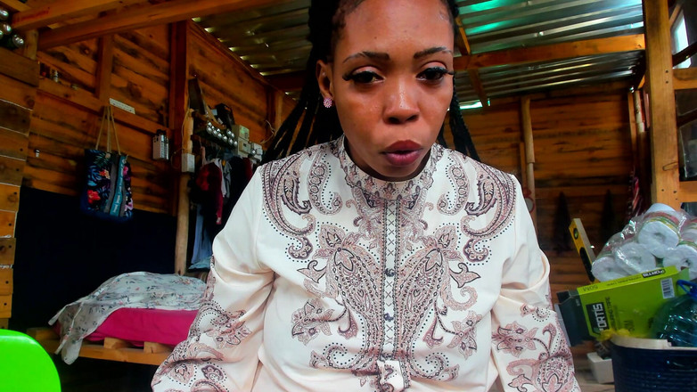 AnalEbony: La monella regina gioca di ruolo