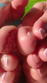 Foot Massage Wet Feet Slippery Toes Light Foot Strokes Beautiful Nails Pedicure Sexy Ginnagg