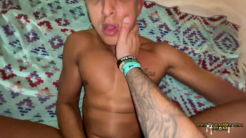 Let them watch: Burbuja Muscular Follada Bareback Juven Letthemwatch