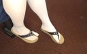 TLC 1992: Parmak arası terlikli kalça çorapları tahmin deri