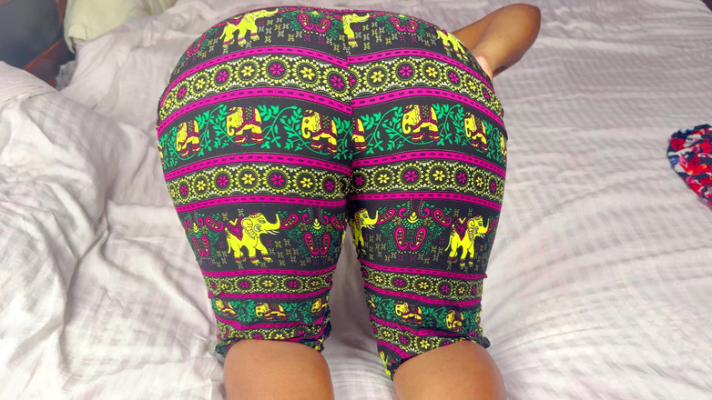 Aathiyaa: 남친과 바람피는 인도 아줌마