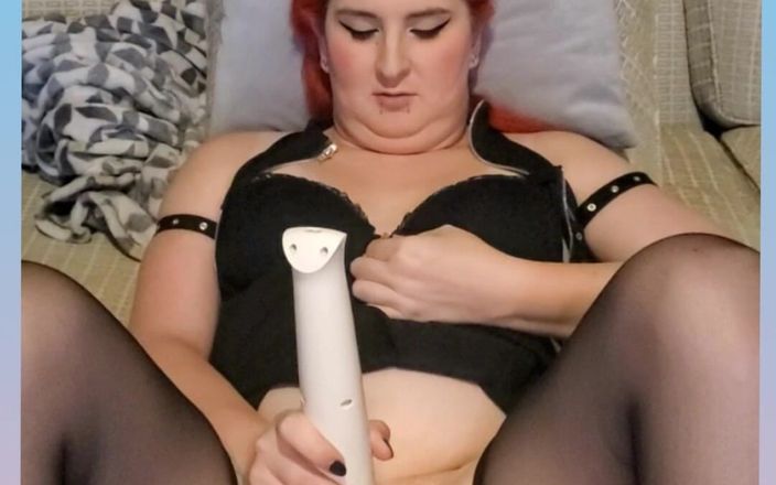 DaddyandLexa: Shemale speelt met zichzelf masturbatie en speelt met anale dildo...