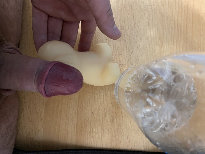 OsiaCA: 서서 내 자지를 쳐서 내 페니스로 윤활제를 맛보다