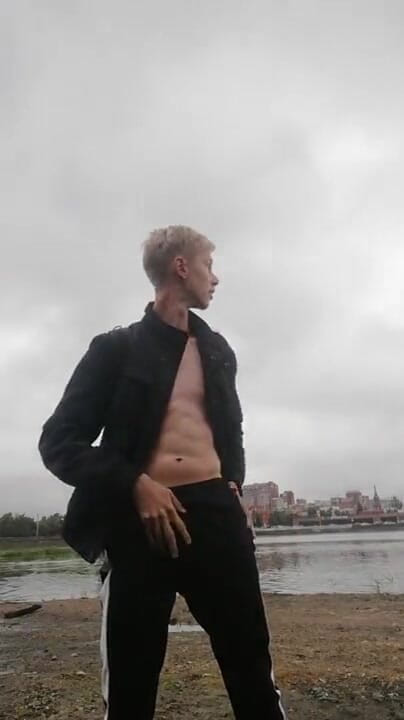 Dick Love Boys: Ręczna robota na budowie nasypu