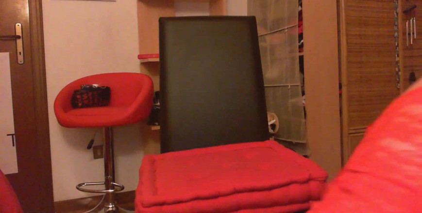 Nicoletta Embassi: 고무 보지 또는 진짜 보지가 더 낫습니까? 흑인 대물 자지에 따먹히는 핫한 밀프