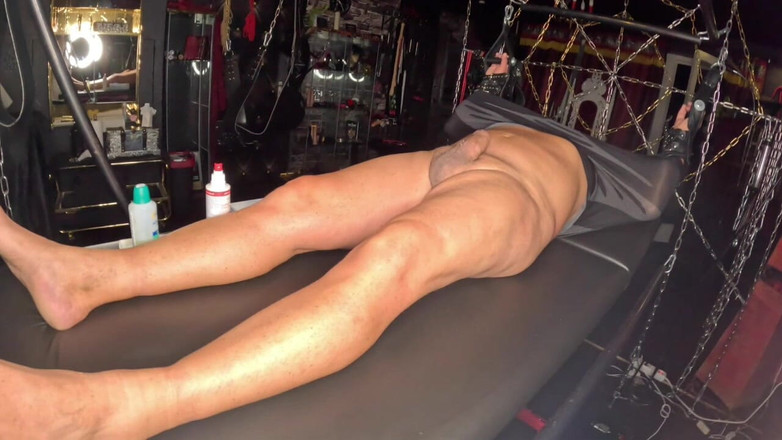 Queen_of_BDSM: Dr. Herrin Saskia vám dá piercing!