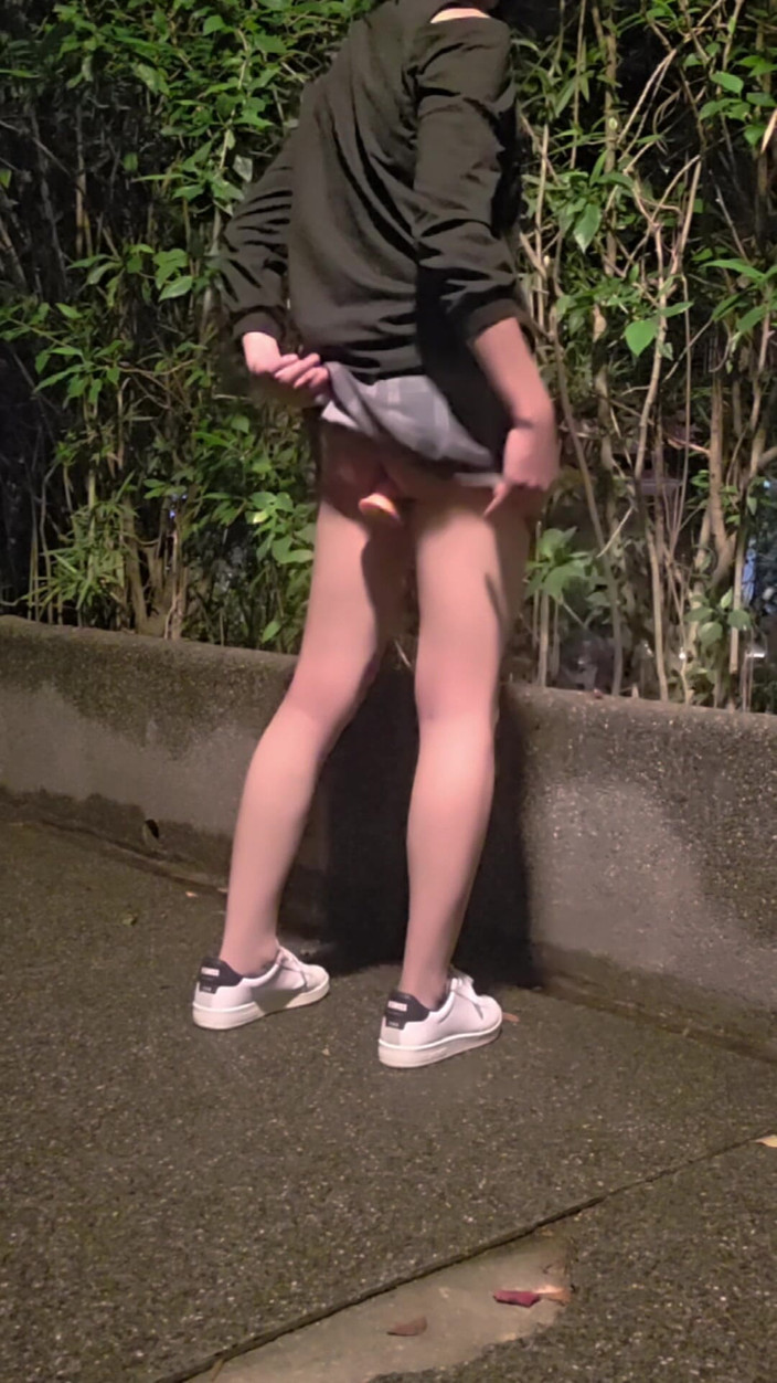 Taiwancdgirl: Gadis semu Tingxuan keluar mengenakan kunci kesucian dan menggunakan dildo...