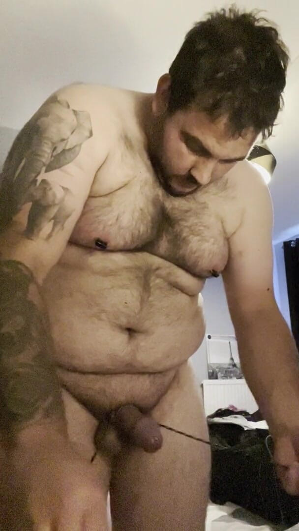 Shaun Cbt: Член и яйца превращаются в фиолетовый в бондаже с экстремальными зажимами для сосков и батплагом с немного кроссдрессера