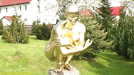 Fetish Islands: Il vero contortionista flessibile viene dipinta con l'oro