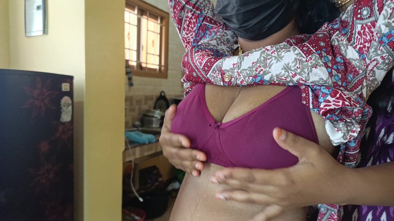 Wonder: Des sœurs mignonnes profitent d’une romance lesbienne