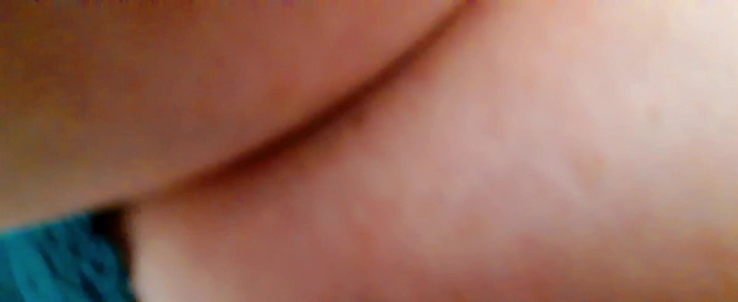 hugeboobswife: Komm zum Bett, Baby...