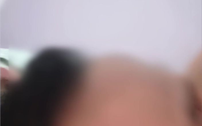 Anu: Внеплановой секс, он вылизал и съел мою влагалище должным образом