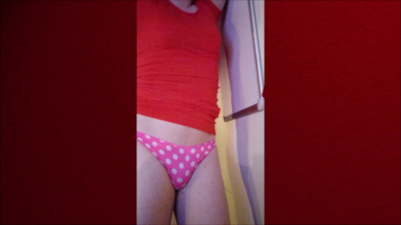 Joslin: Сіссі Джослін танцює в червоній сукні