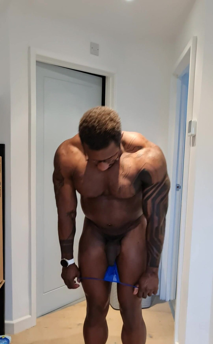 Amadeus: Điều đầu tiên thứ sáu, hy vọng sẽ thích những chàng...