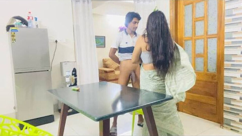 Nadiyaxxx02: Kayaknya aku lagi asik seks anal, jadi bhabir bikin aku...