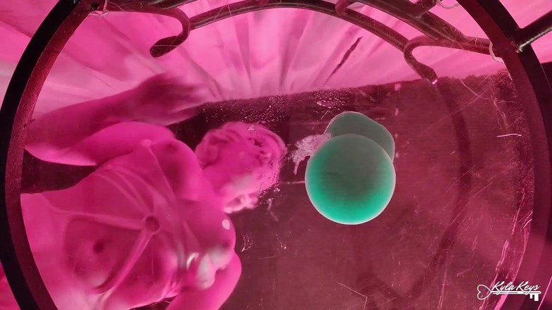 Kyla Keys: Вид знизу