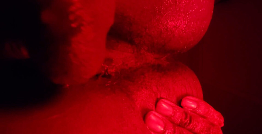 Hallelujah Johnson: Hallelujah Johnson si cewek sange dengan pantat bahenol ini dientot...