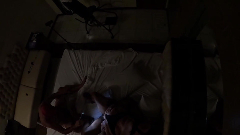 Minhaesposaparaoutro: З субтитрами, розірваний бодібілдер Бик трахає гарячу дружину в анал, відео від першої особи: чоловік рогоносець знімає подвійний мінет і кричить від оргазму