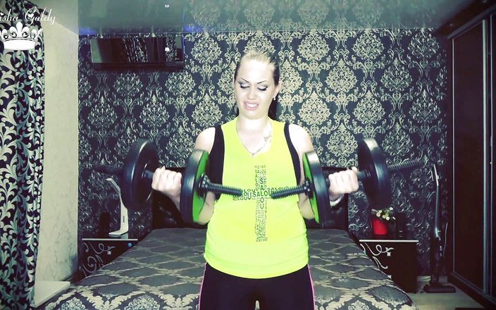 Goddess Misha Goldy: Beating my weight lifting challenge! More than 80 repeats for biceps