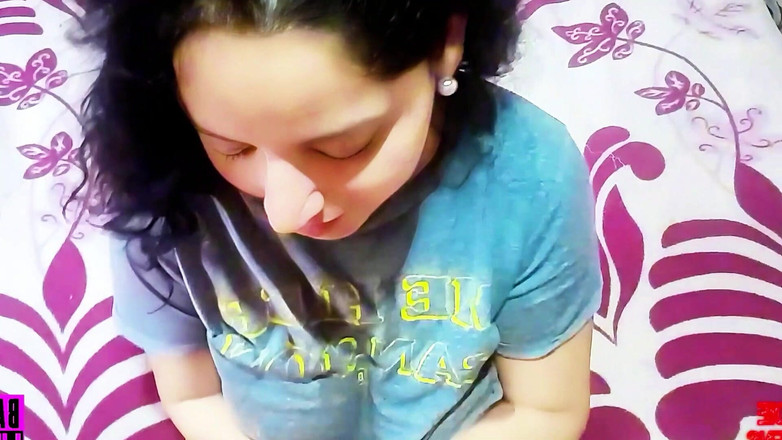 Babyluna939: Moja przyrodnia siostra daje mi footjob i wypełniam ją mlekiem...