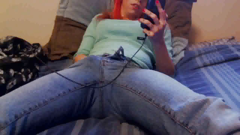 PetiteXrotic: 裤子手淫