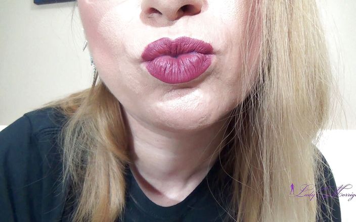 Morrigan Havoc: Lèvres sexy de baies
