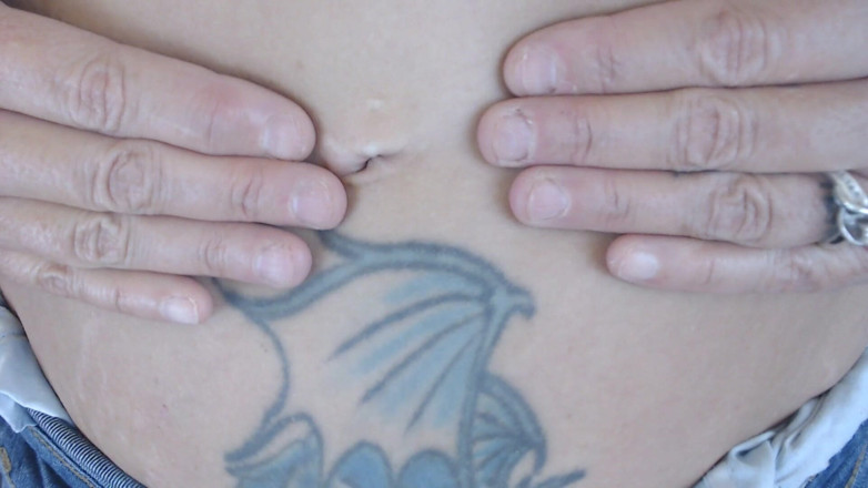 Abby Anna: Belly button digging stretching finger'n