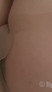 Brunette likes cumshot on her pussy