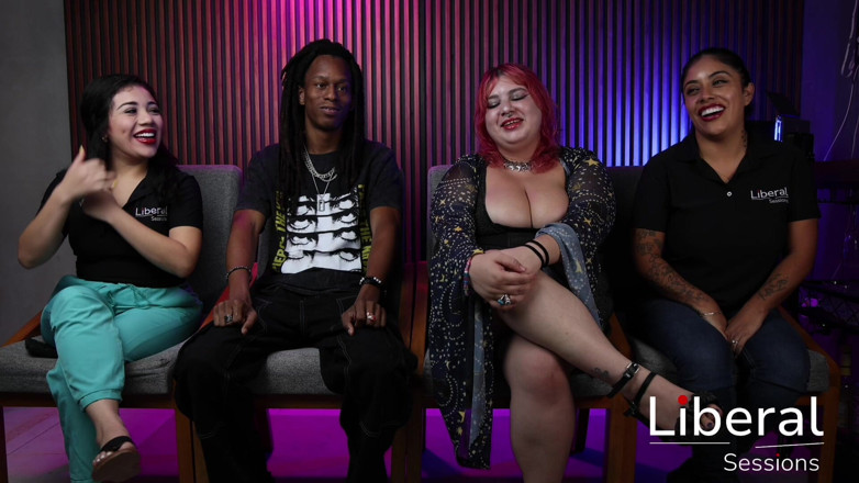 Liberal Sessions: Luh and Mafer They Record There First Porno