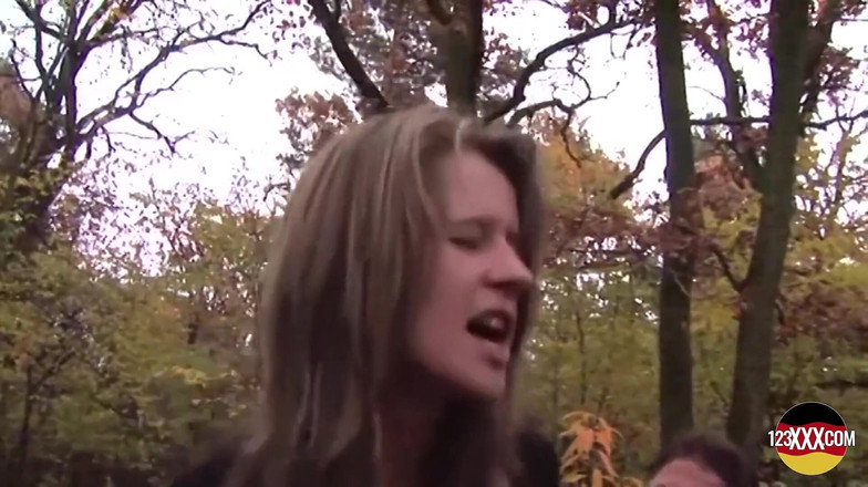 123XXX - Fucked Amateurs in Germany!: Versautes mädchen stoppt einen perversen und will einen fick