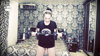 Goddess Misha Goldy: 101 weight liftings repeats for biceps challenge!