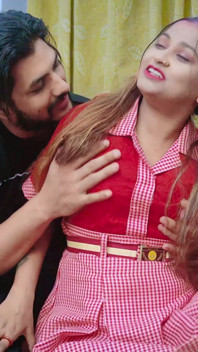 Desi Girl Bunks for Having Hardcore Sex with Her Boyfriend ( Hindi Audio )
