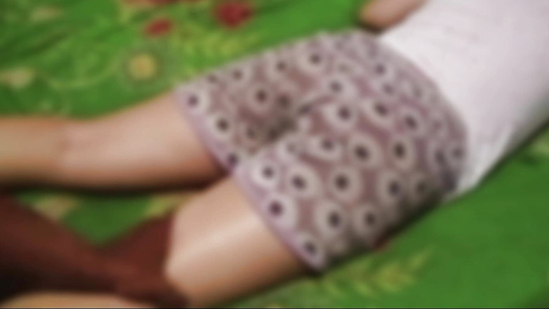 Angelina Pop: मैंने अपने घर में अकेली बूढ़ी औरत की मालिश में मदद की