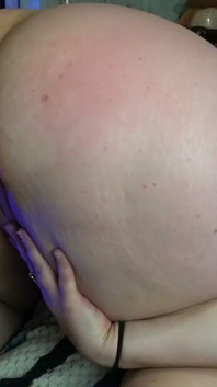 Je me perds la tête avec cette baise ! Ne me baise jamais la chatte aussi vite que ça !!