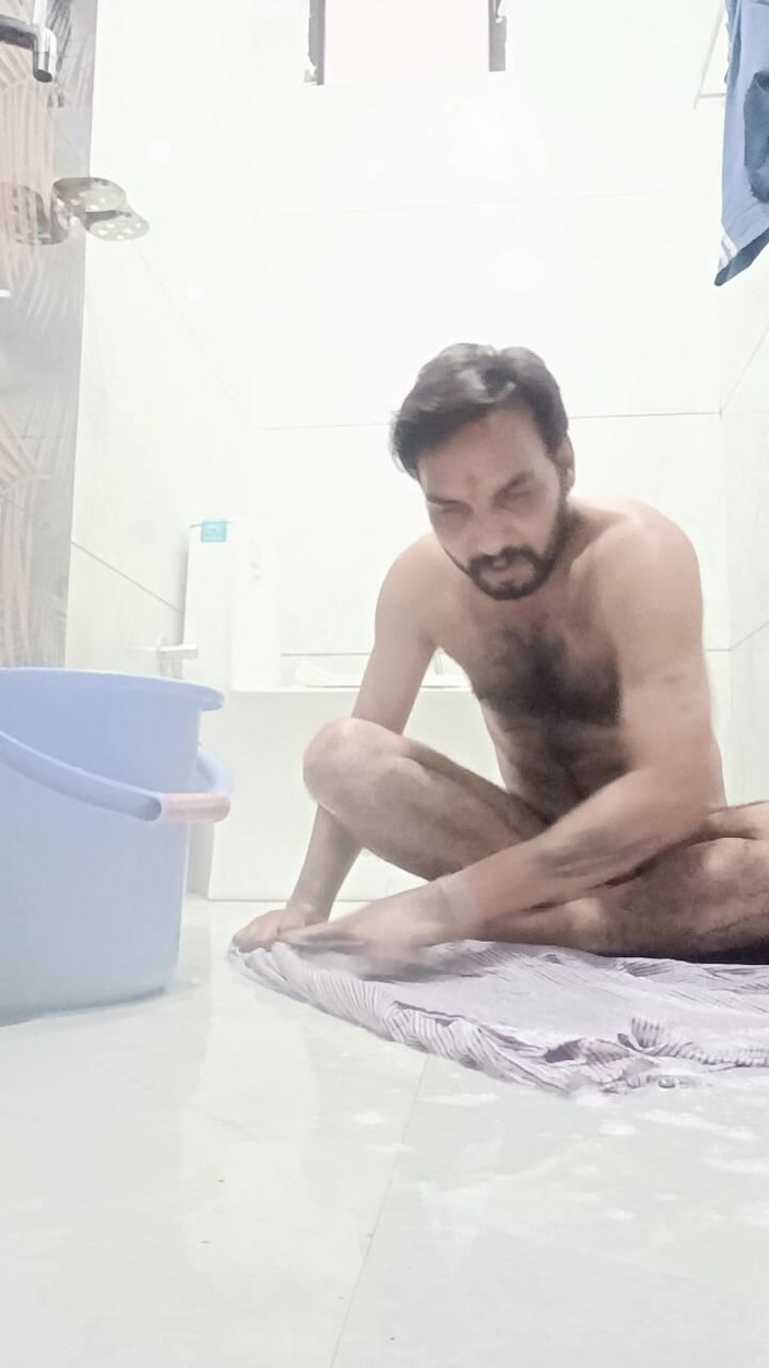 Rajasthani-old-lover: Baba komşu üvey babamın penisini emiyor ve onunla ustalaşmanın tadını çıkarıyor