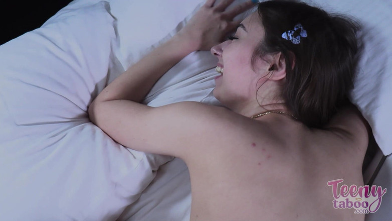 Teenytaboo: Nicole Auclaire preñada hijastra