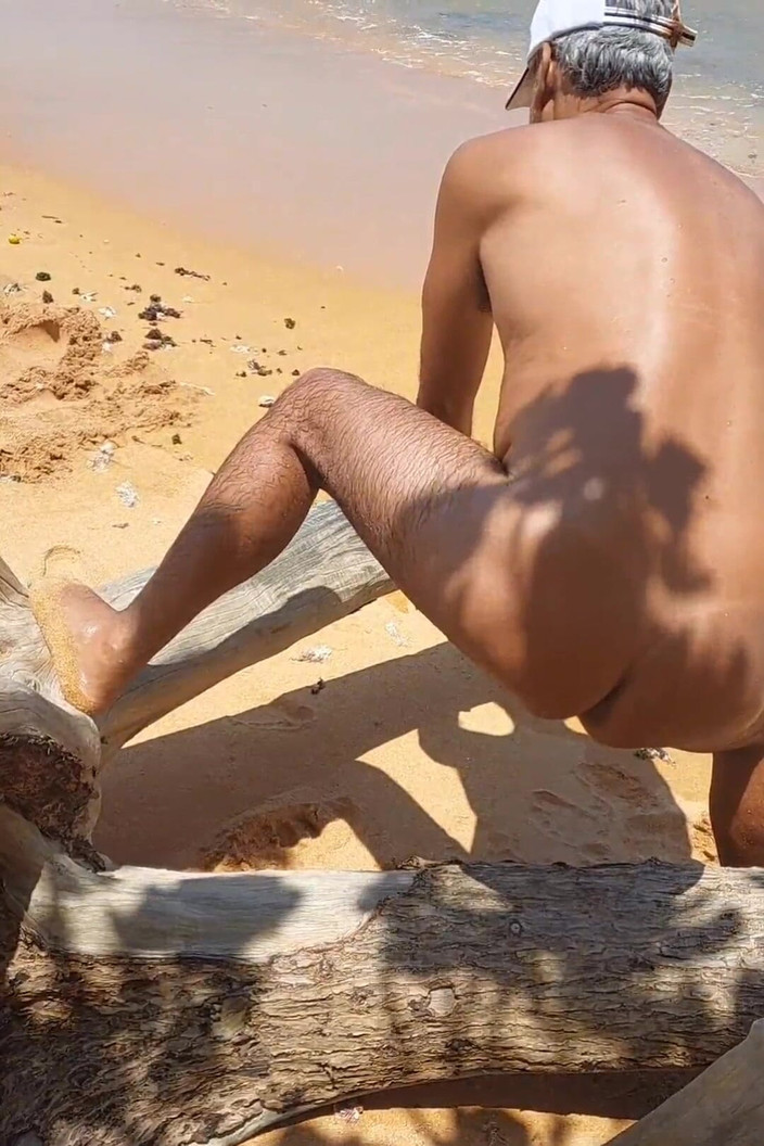 Ladysilvas: Ladysilva una troia calda in spiaggia