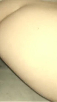 Doggy style med kåt fru sex mycket på nära håll